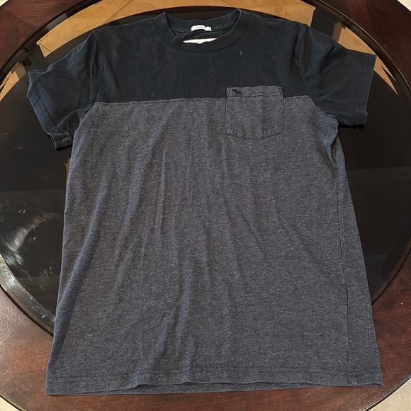 Abercrombie & Fitch Men’s Tshirt - Picture 1 of 4